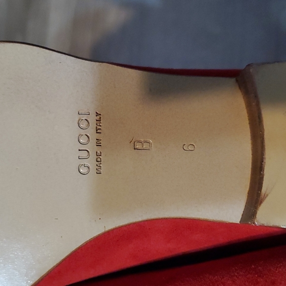 *SOLD*Gucci Vintage Suede Loafers 6 - Picture 8 of 12